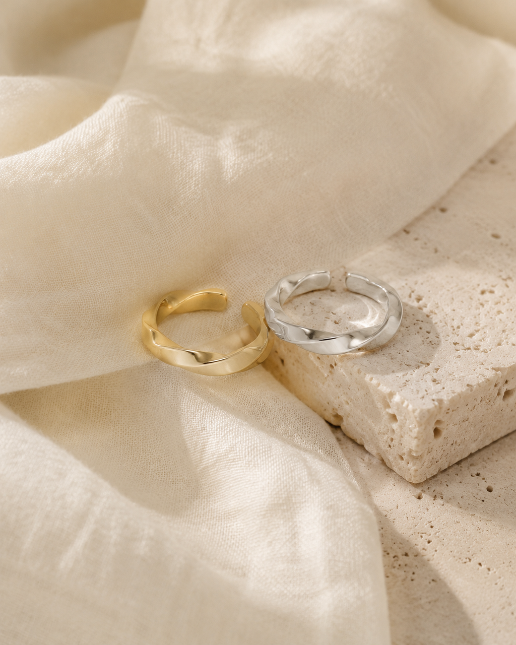 VEER RING IN GOLD VERMEIL